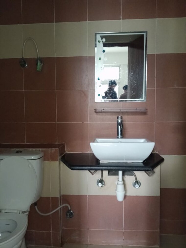 Bathroom, gaur-saundaryam 3 Bedroom 1595 Sq.Ft. Apartment In Tech Zone 4 Greater Noida Greater Noida 9969433