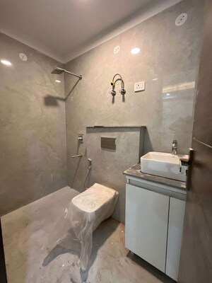 Master Bedroom in 3 BHK Apartment at Palm Residency Chhatarpur, Chattarpur – for Rent