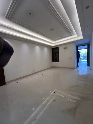 Room in 3 BHK Apartment at Palm Residency Chhatarpur, Chattarpur – for Rent