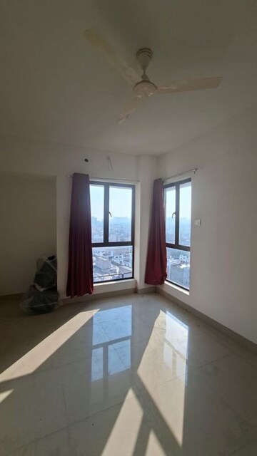 Room in 3 BHK Apartment at Shrachi Greenwood Nest, Rajarhat New Town – for Sale