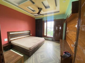 Bedroom in 4 BHK Villa at Paramount Golfforeste Villas, Zeta I Greater Noida – for Rent