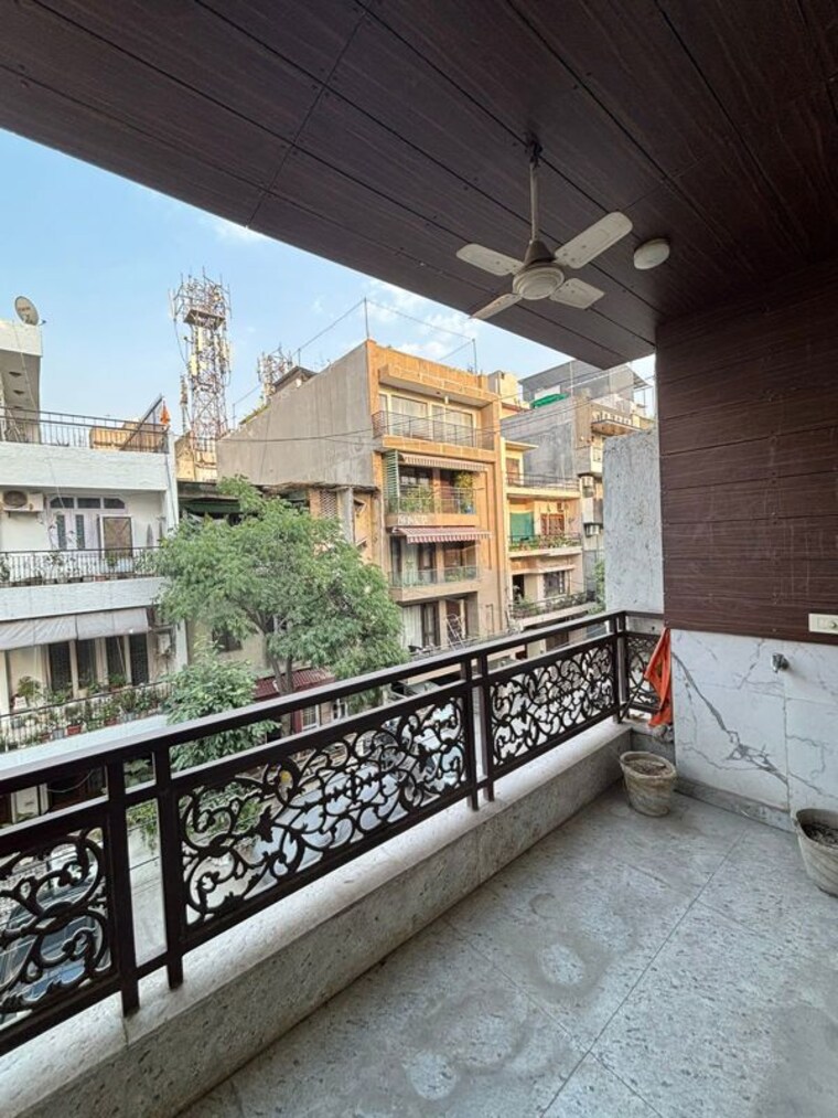 Exterior View, safdarjung enclave 3 Bedroom 217 Sq.Yd. Builder Floor In Safdarjung Enclave Delhi 9969468