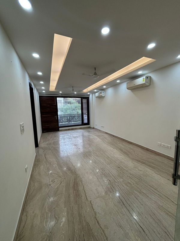 3 BHK + Servant Room Builder Floor For Sale in Safdarjung Enclave