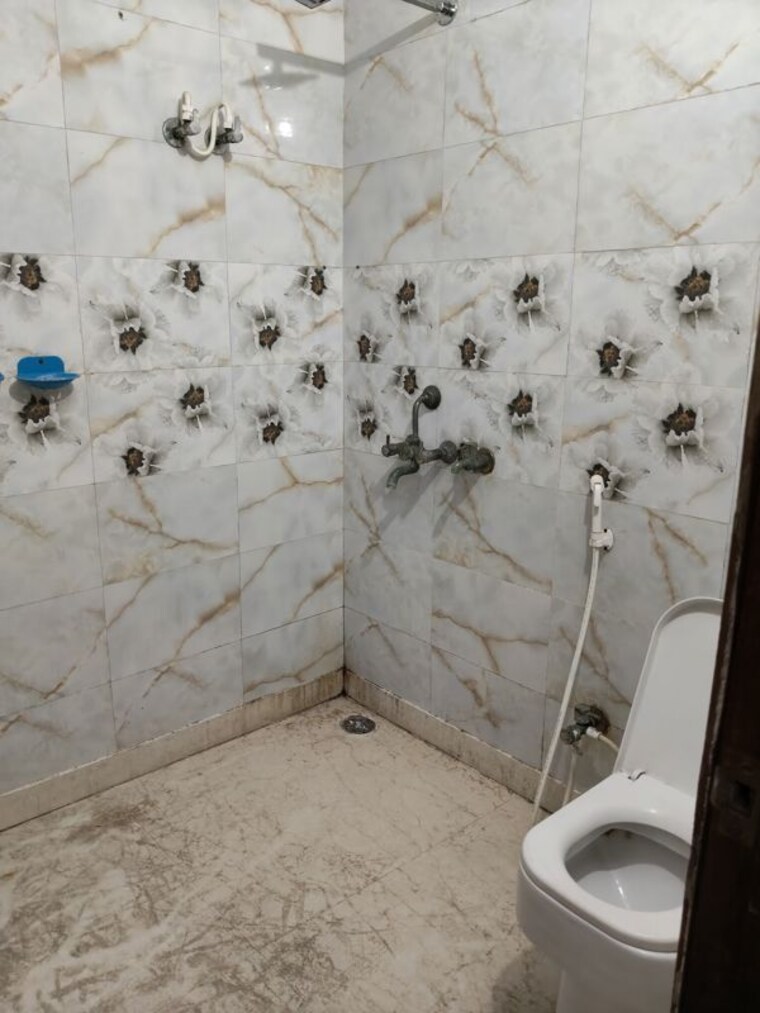 Bathroom, rwa-apartments-sector-70 2 Bedroom 900 Sq.Ft. Independent House In Sector 70 Noida 9969470