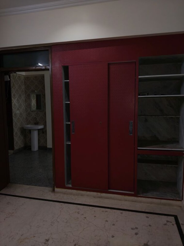 Room, rwa-apartments-sector-70 2 Bedroom 900 Sq.Ft. Independent House In Sector 70 Noida 9969470