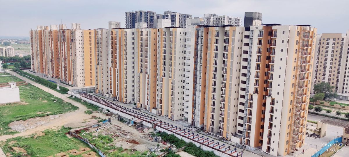 2 BHK Apartment For Sale in Wave Dream Homes