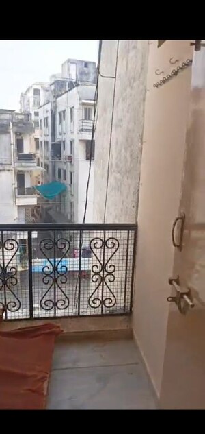 Floor Plan in 3 BHK Apartment at Naranpura – for Rent