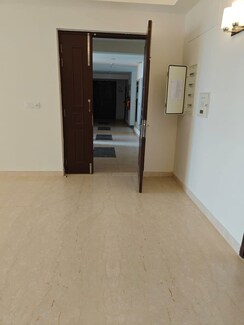 4 BHK + Servant Room Apartment For Sale in Dasnac Burj