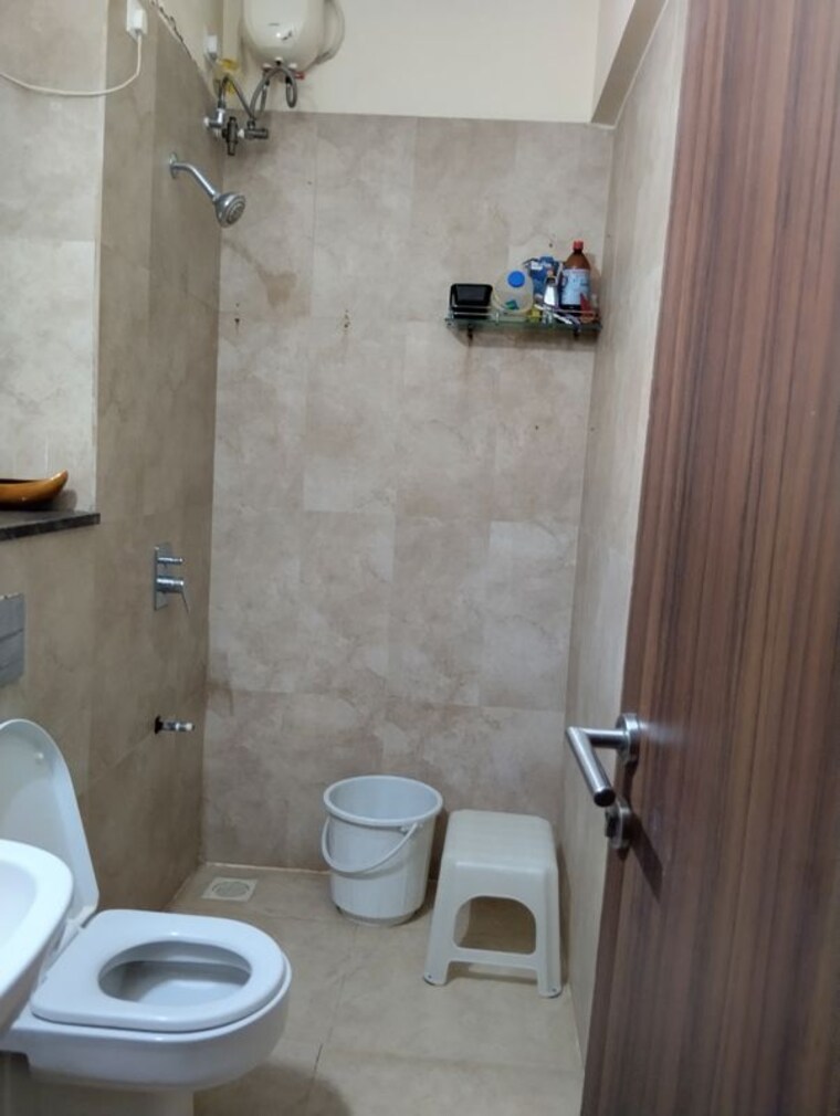 Bathroom, runwal-greens 3 Bedroom 1095 Sq.Ft. Apartment In Mulund West Mumbai 9969518