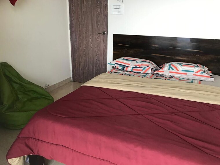 Room, shilphata Pg For Boys In Shilphata 9969529