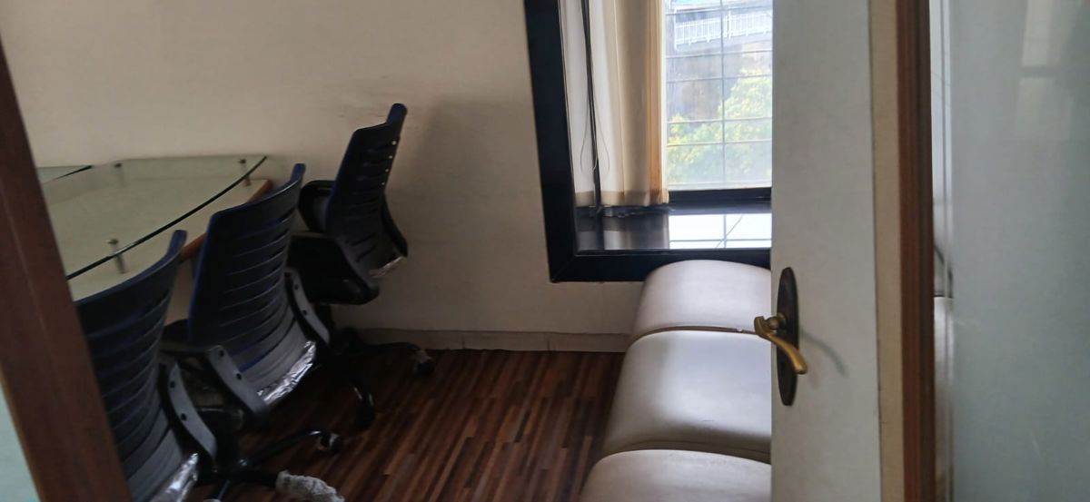 Office Space For Rent in Kukreja Balaji Bhavan