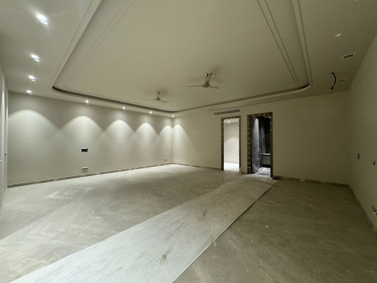 Room, greater kailash i 4 Bedroom 5000 Sq.Ft. Builder Floor In Greater Kailash I Delhi 9969526