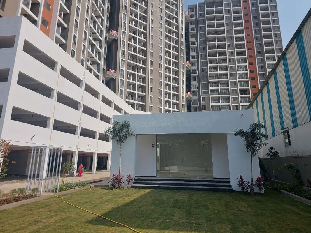 2 BHK + Extra Room Apartment For Rent in Tulip Infinity Planet