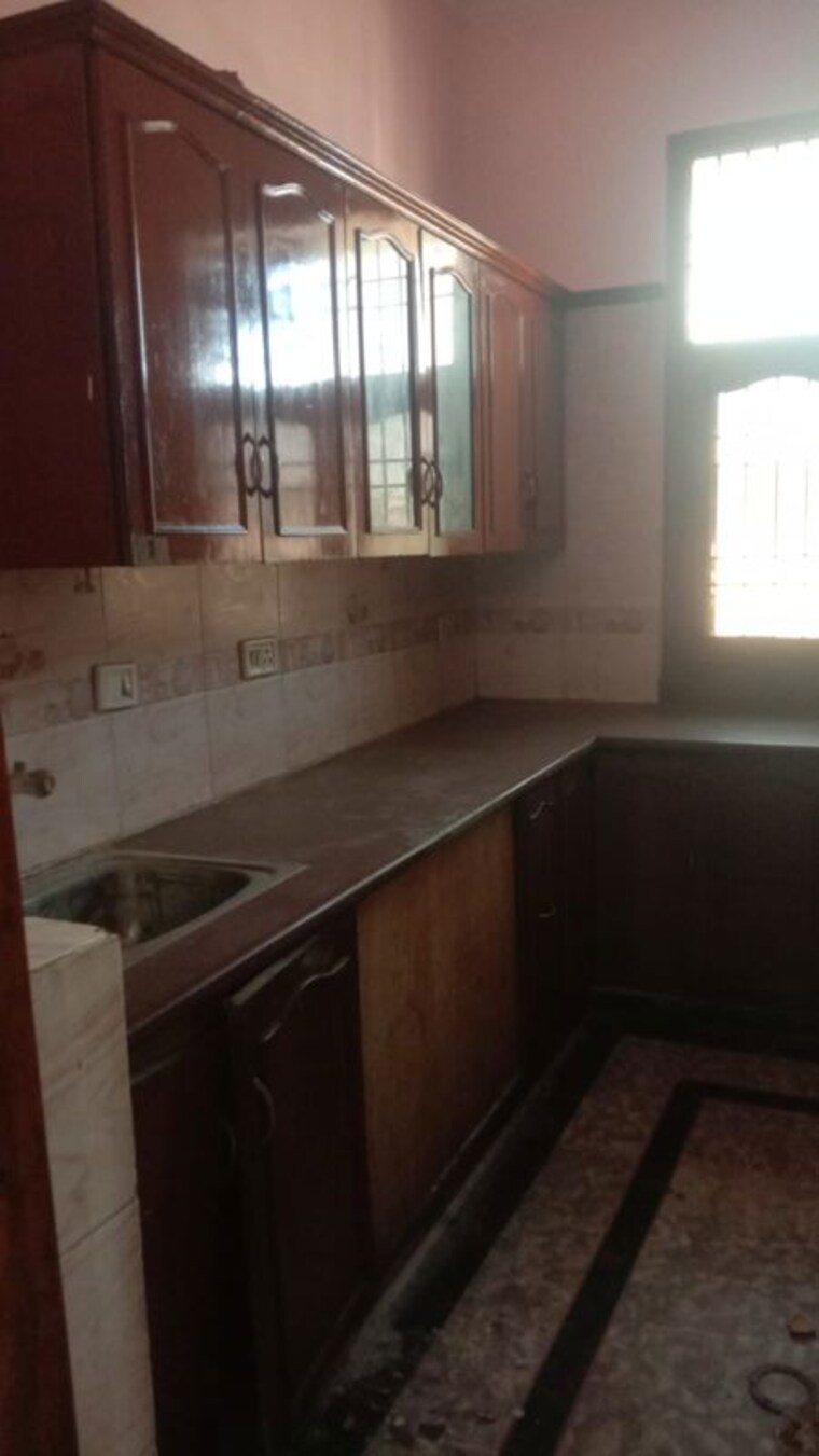 Kitchen, patel nagar 3 3 Bedroom 180 Sq.Yd. Builder Floor In Patel Nagar 3 Ghaziabad 9943227