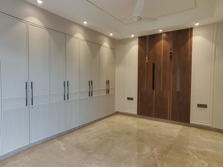 Room, greater kailash i 4 Bedroom 2200 Sq.Ft. Builder Floor In Greater Kailash I Delhi 9969549