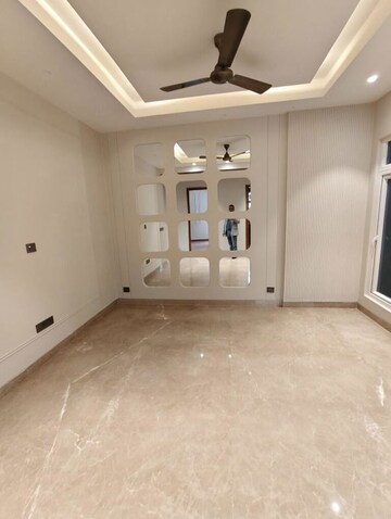 Room in 4 BHK Builder Floor at Greater Kailash I – for Sale