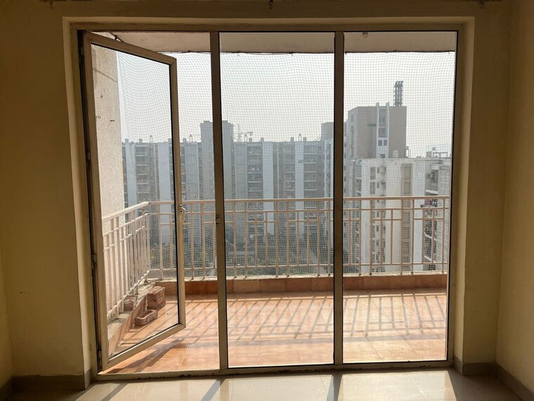 Room, op-floridaa 2 Bedroom 473 Sq.Ft. Apartment In Sector 82 Faridabad 9969571