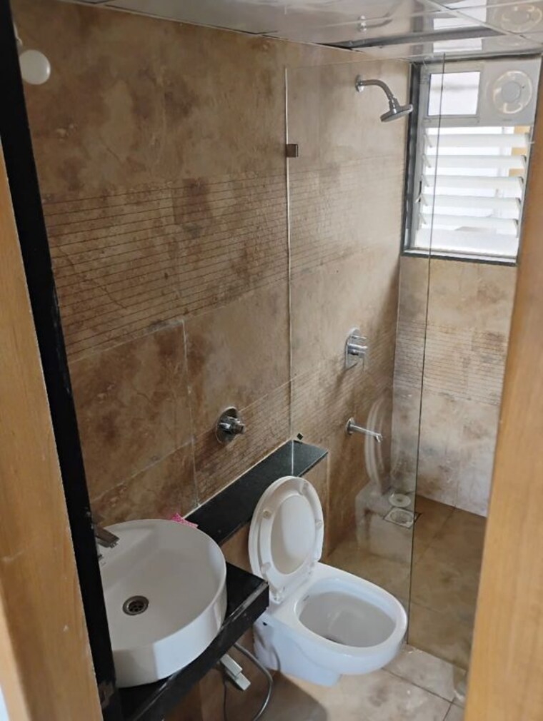 Bathroom, kohinoor-zen-estate 2 Bedroom 1002 Sq.Ft. Apartment In Kharadi Pune 9969577