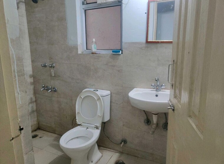 Bathroom, wave-dream-homes 2 Bedroom 840 Sq.Ft. Apartment In Wave City Ghaziabad 9969578