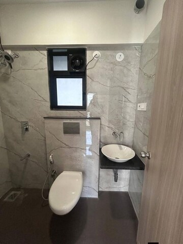 Bathroom in 1.5 BHK Apartment at Pentagon Mantri Our Home, Andheri West – for Sale