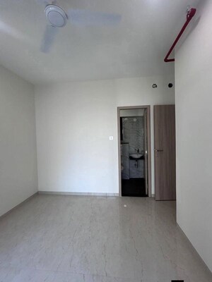 Room in 1.5 BHK Apartment at Pentagon Mantri Our Home, Andheri West – for Sale