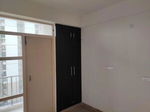 Room in 3 BHK Apartment at Auric City Homes, Sector 82 – for Rent