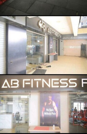  Showroom For Rent in Vaishnodevi Circle