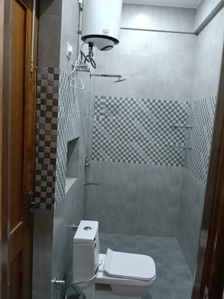 Bathroom, ankheer 4 Bedroom 500 Sq.Yd. Independent House In Ankheer Faridabad 9946324
