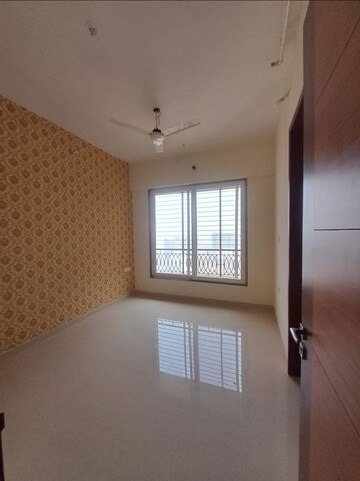 Room in 3 BHK Apartment at Paradise Sai World Empire, Kharghar – for Rent
