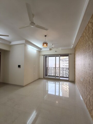 Room in 3 BHK Apartment at Paradise Sai World Empire, Kharghar – for Rent