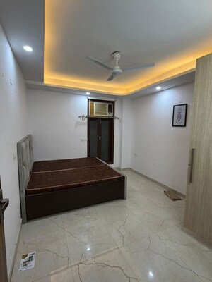 Room in 1 BHK Builder Floor at Saket – for Rent