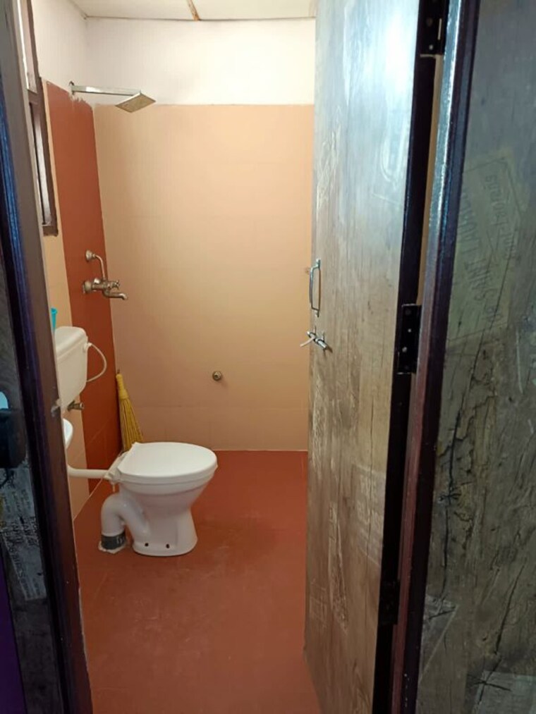 Bathroom, srs-residency 2 Bedroom 1304 Sq.Ft. Apartment In Sector 88 Faridabad 9969623