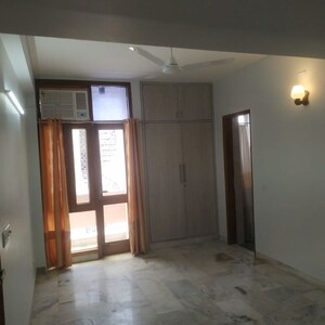 Room in 4 BHK Builder Floor at Safdarjung Enclave – for Sale