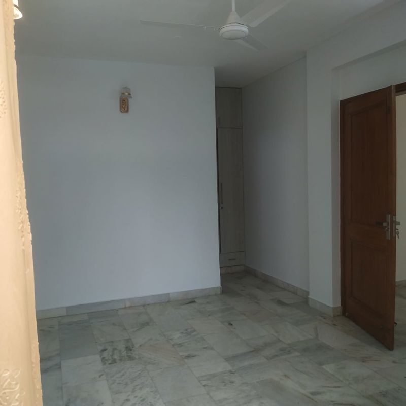 4 BHK + Servant Room Builder Floor For Sale in Safdarjung Enclave
