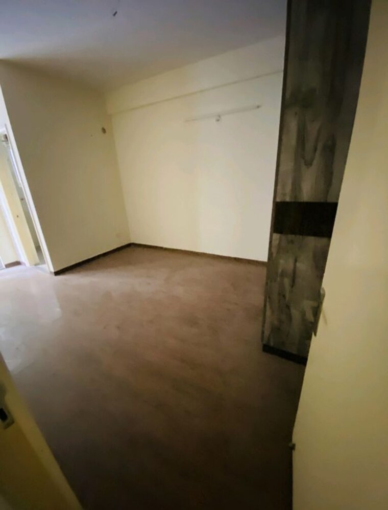 Room, wave-executive-floors 3 Bedroom 800 Sq.Ft. Apartment In Wave City Ghaziabad 9969635