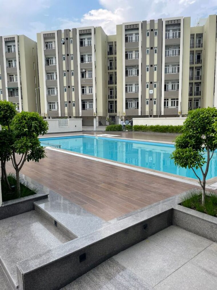 Swimming Pool, wave-executive-floors 3 Bedroom 800 Sq.Ft. Apartment In Wave City Ghaziabad 9969635