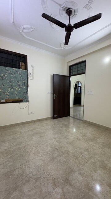 Room in 1 BHK Builder Floor at Chattarpur – for Rent