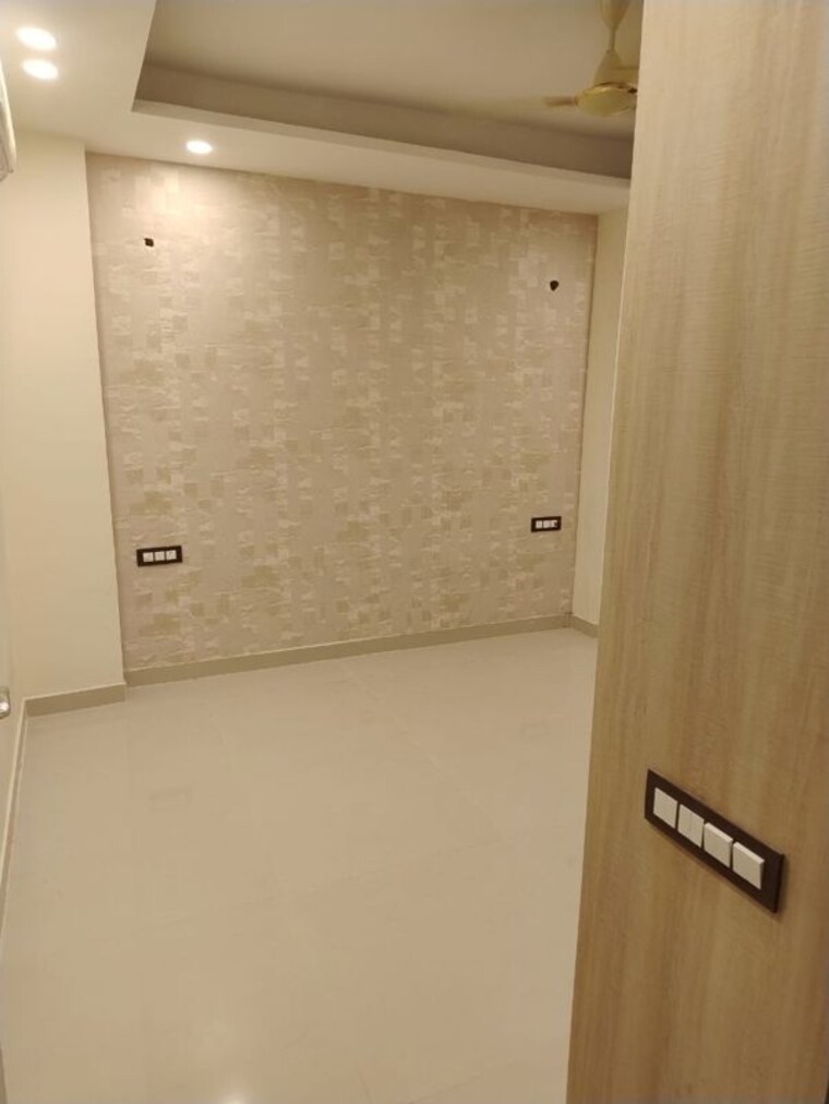 Room, sector 55 2 Bedroom 1400 Sq.Ft. Builder Floor In Sector 55 Gurgaon 9969646