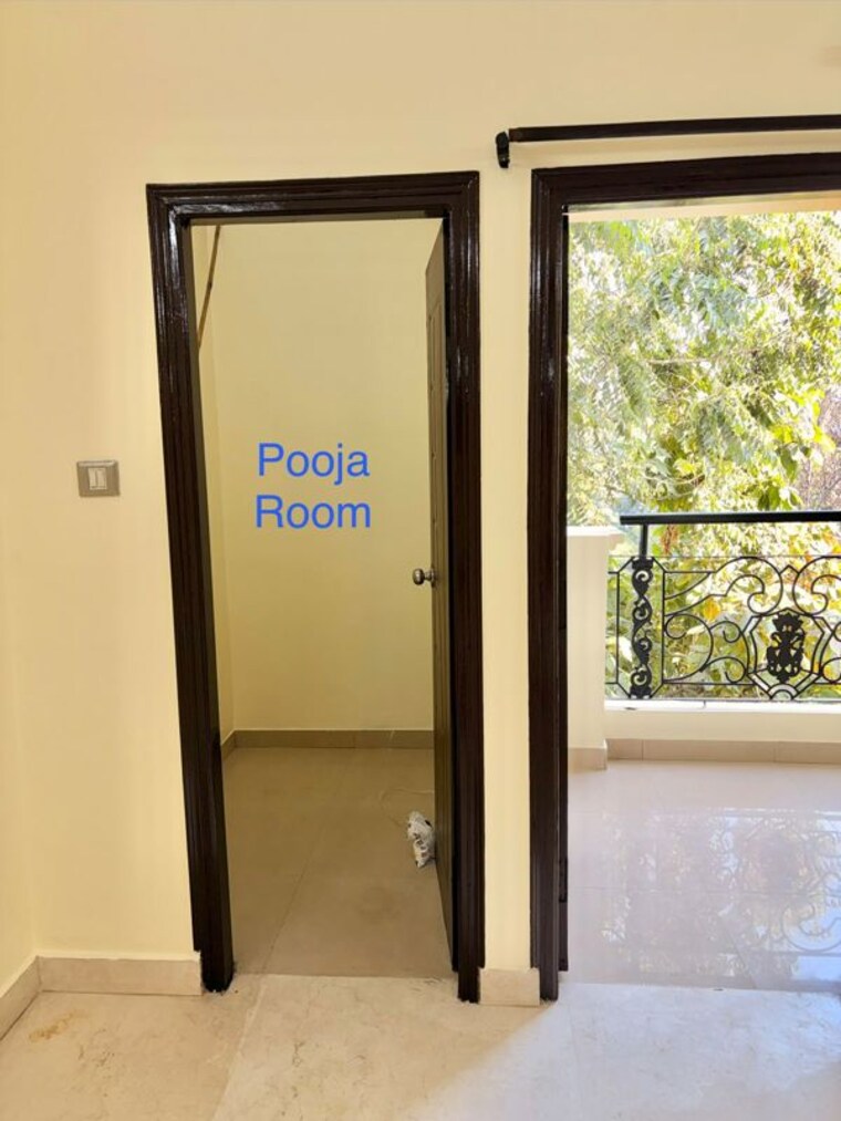 undefined, jugals-emerald-court 3.5 Bedroom 2300 Sq.Ft. Apartment In Hazratganj Lucknow 9969647