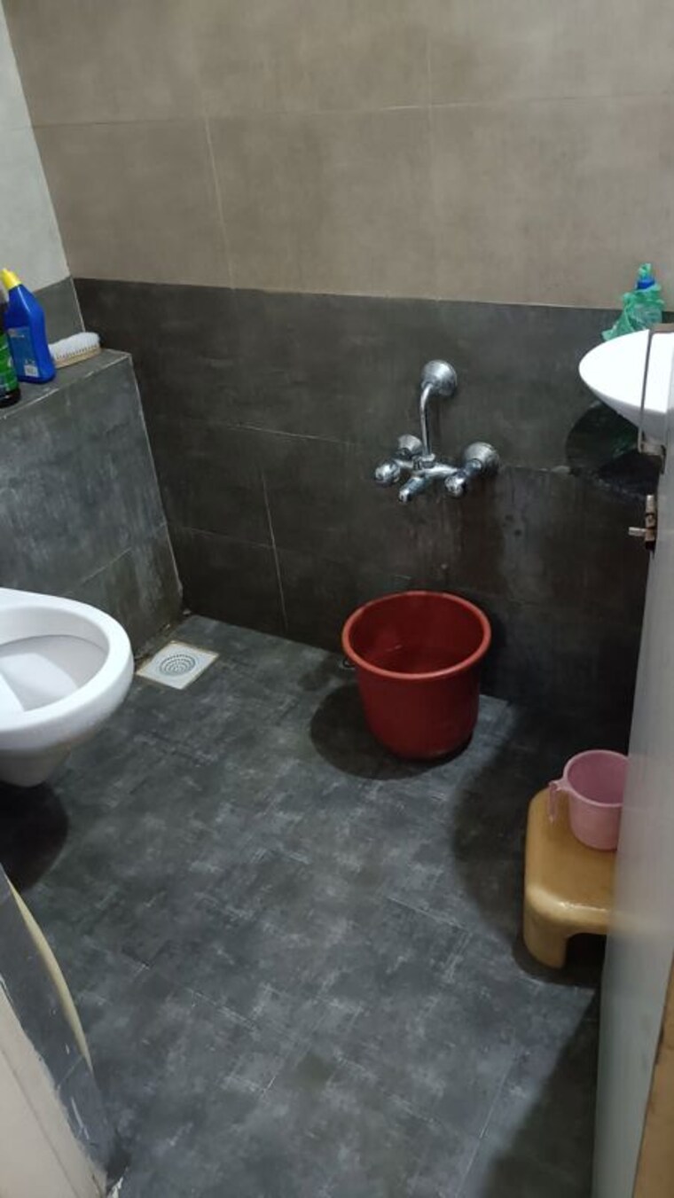 Bathroom, saral-sparsh-arham 2 Bedroom 715 Sq.Ft. Apartment In Vasna Ahmedabad 9969648