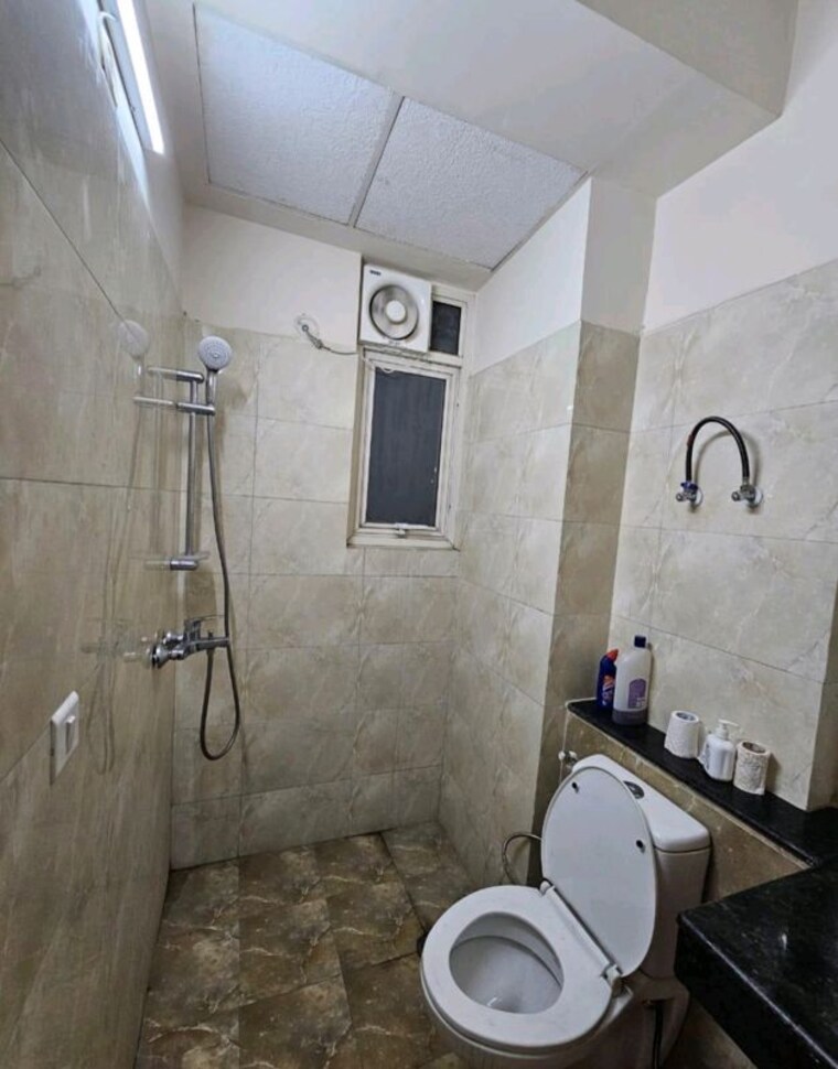 Bathroom, wave-executive-floors 3 Bedroom 800 Sq.Ft. Apartment In Wave City Ghaziabad 9969654