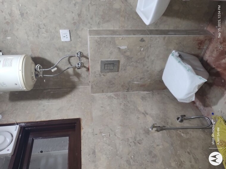 Bathroom, mehrauli 3 Bedroom 1200 Sq.Ft. Builder Floor In Mehrauli Delhi 9969663
