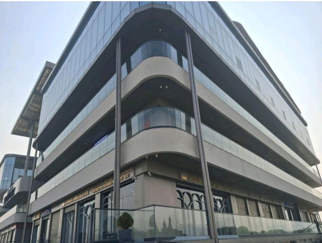 Retail Shop For Sale in Karyan Square