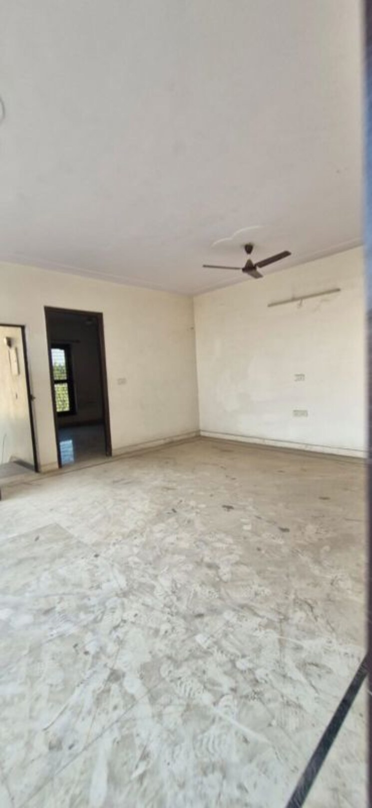 Room, sector 7 2.5 Bedroom 350 Sq.Ft. Independent House In Sector 7 Faridabad 9969670