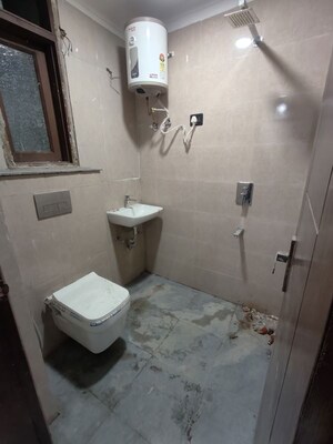 Bathroom in 1 BHK Builder Floor at Saket – for Rent