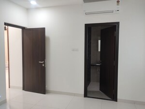 Room in 3 BHK Apartment at Aparna Zenon, Puppalaguda – for Rent