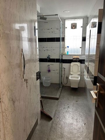 Attached Bathroom in 3 BHK Independent House at Sector 57 – for Rent