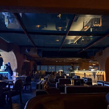 Gym in  Showroom at Andheri West – for Sale