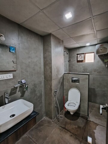 Master Bedroom in 4 BHK Apartment at Madhapur – for Sale