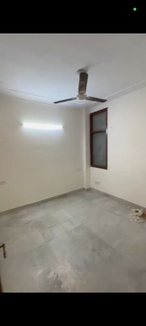 Room in 3 BHK Builder Floor at Malviya Nagar – for Rent